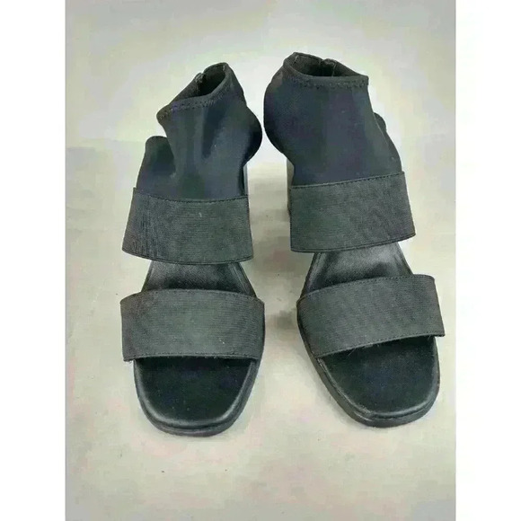 SIMPLY VERA WANG Black High Heels Women's 8.5 Sandals - Picture 2 of 9